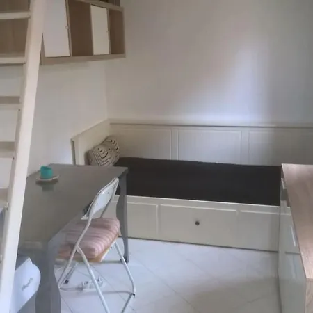 Petite Dans Copropriete Avec Piscine Et Vue Mer. Holiday home