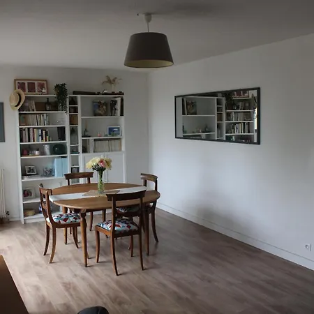 Petite Dans Copropriete Avec Piscine Et Vue Mer. Holiday home *